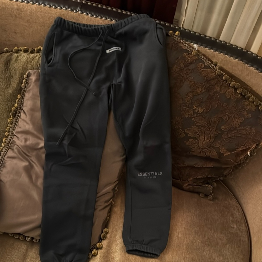 Men’s Fear of God Essentials sweatpants size Medium black